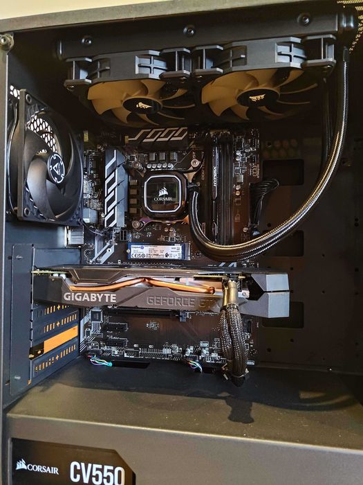 PC Gaming | i7 9700K | GTX 1660Ti | 16GB RAM | 500GB SSD