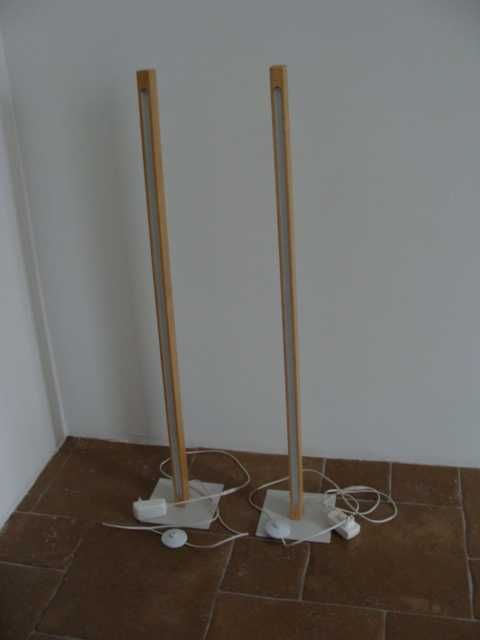 lampadar din lemn cu led integrat