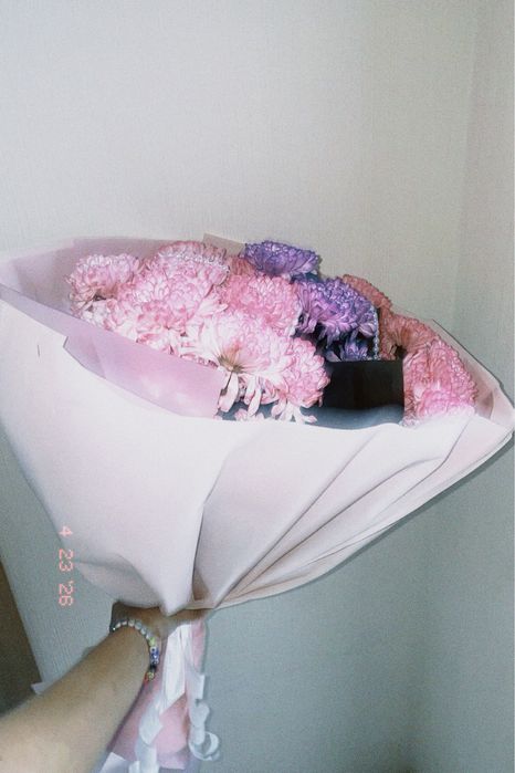 Розовый цветы  почти 40 шт