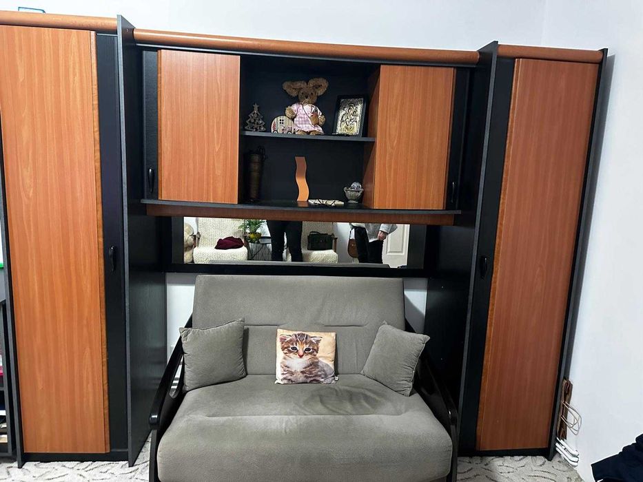 Mobila camera, dulap, comoda si canapea extensibila