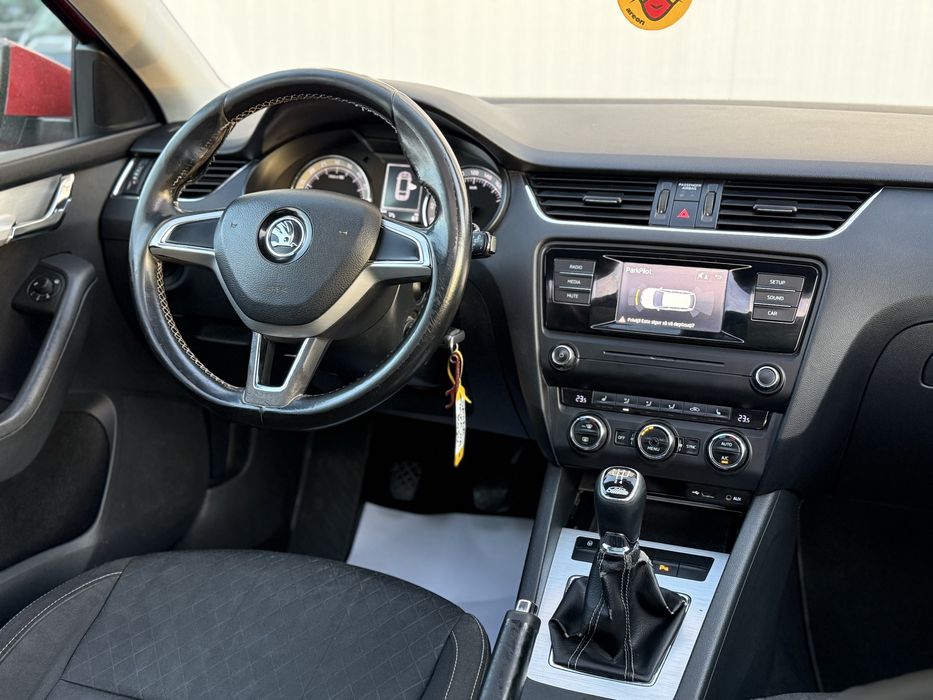 Skoda Octavia Edition - 2015 - 1.6 Diesel - Manual 5+1