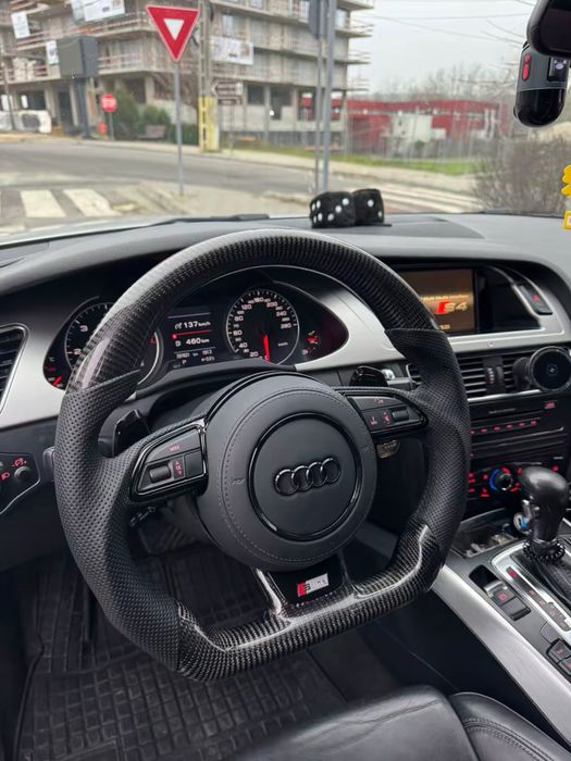 Volan Audi Carbon A1/A2/A3/A4/A5/A6/A7/A8/Q3/Q5/Q7/S/RS Alb/Negru