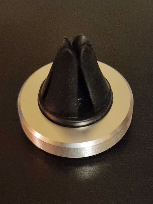 Магнит за гръб на телефон  / Автоаксесоар