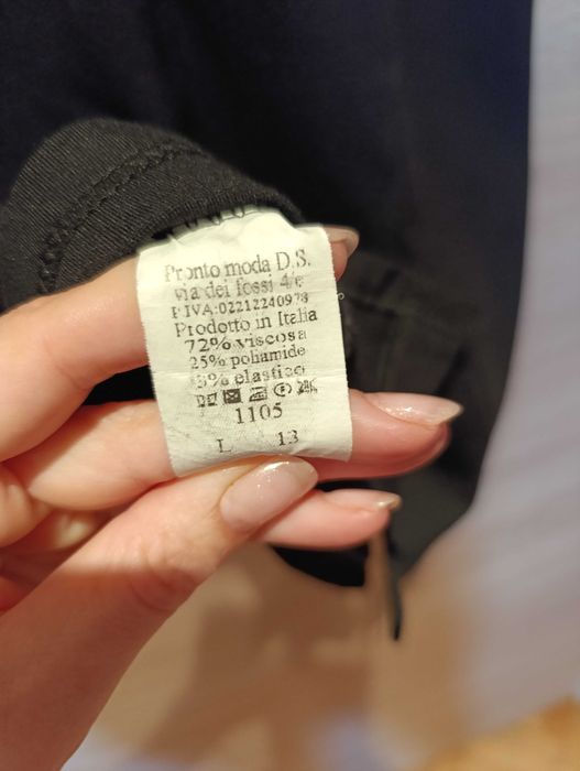 Черна къса оформяща рокля М 38