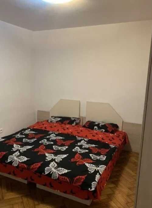 Дава се под наем Тристаен апартамент в Пловдив, Кършияка - 90 кв.м за 316.2 € - Снимка #1