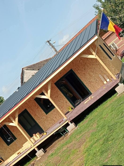 Vindem căsuțe cu două dormitoare bucătărie și baie