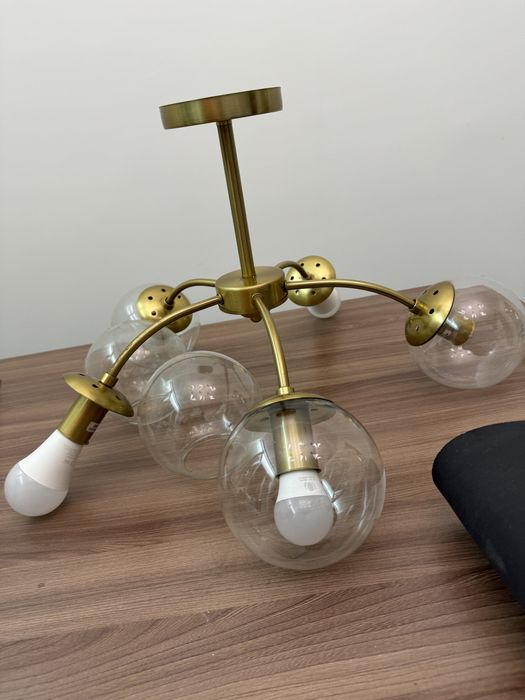 Продается люстра