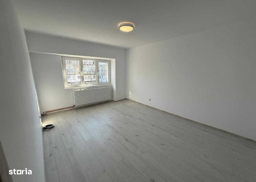 Etaj 4/10 - 2 camere decomandat - renovat - liber - Dacia