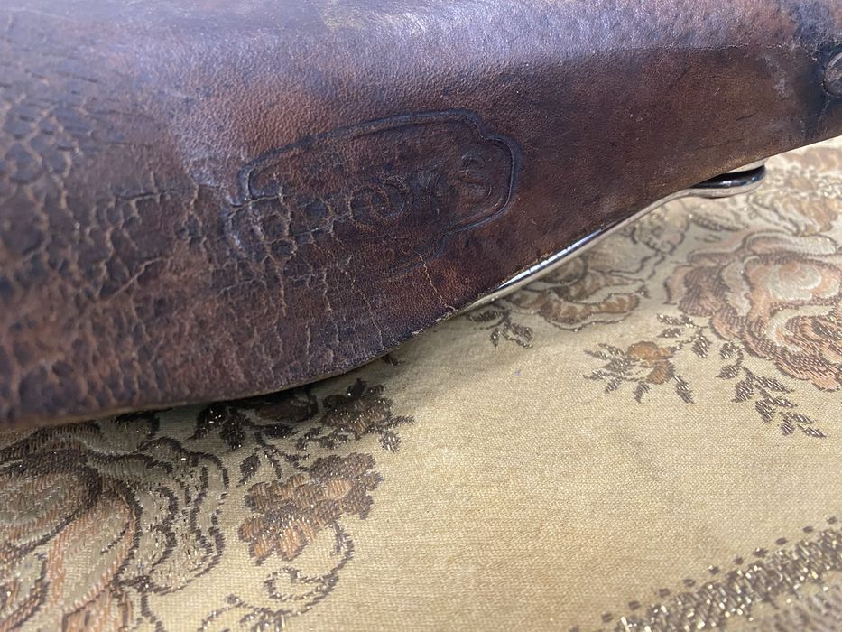 Ретро седалка от велосипед от естествена кожа