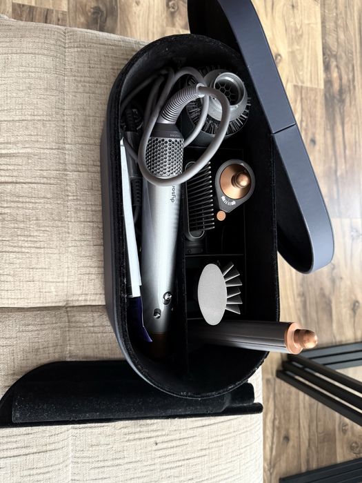 Маша за коса Dyson Airwrap