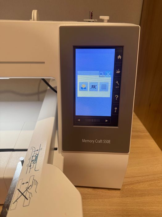 Продам вышивальную машину Janome Memory craft 550e