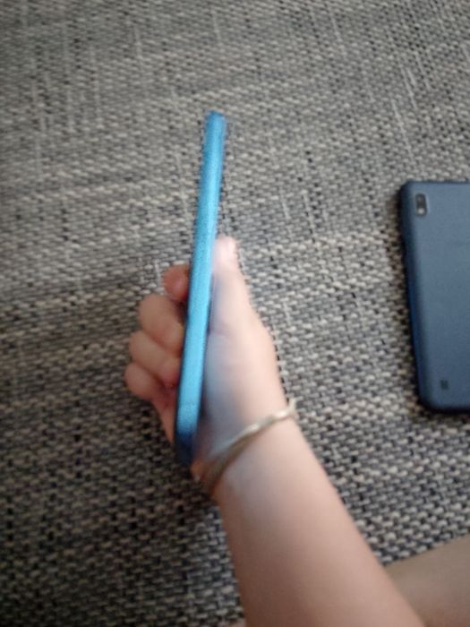 Telefon defect  ZTE7060 5opm