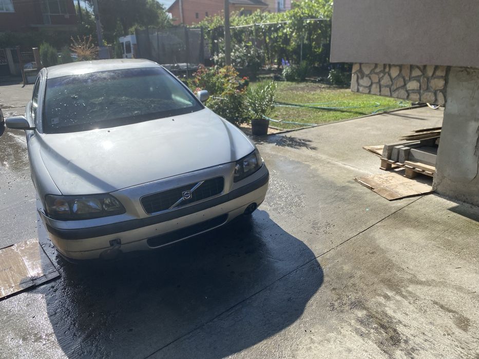 Волво s60 d5 на части