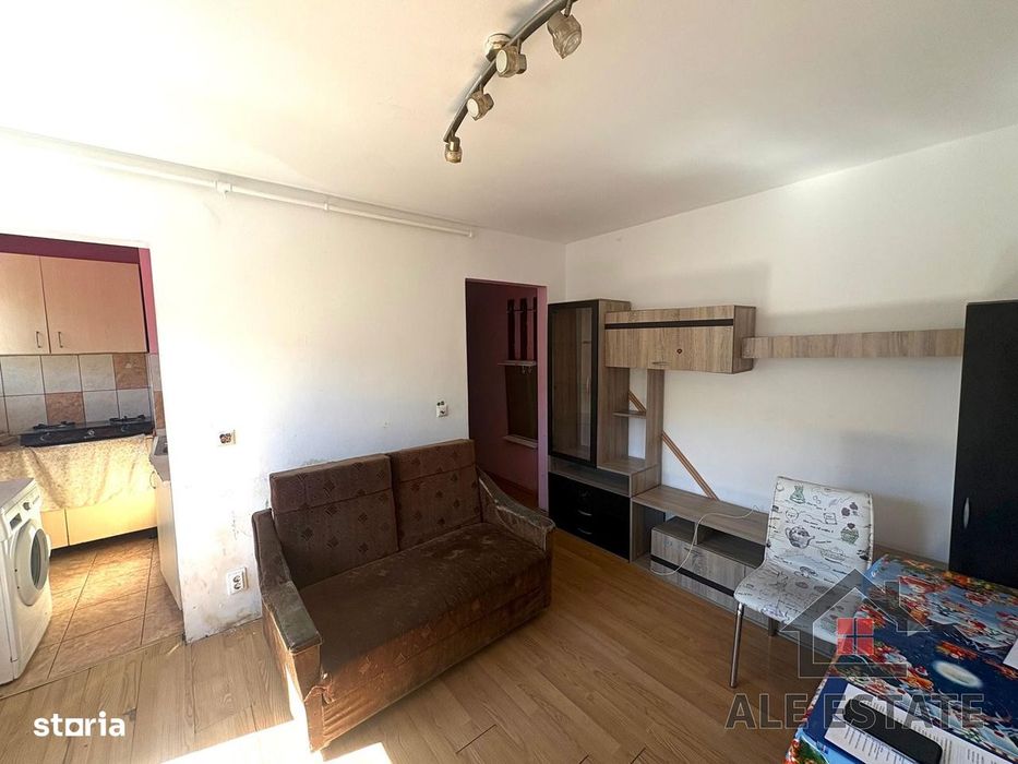 Apartament 2 camere de vanzare, mobilat, etaj 2, zona Micro 3