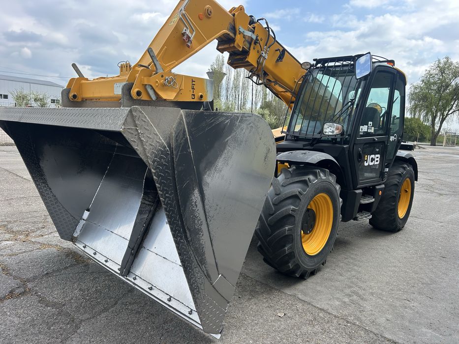 De vanzare incarcator jcb stare perfecta de functionare