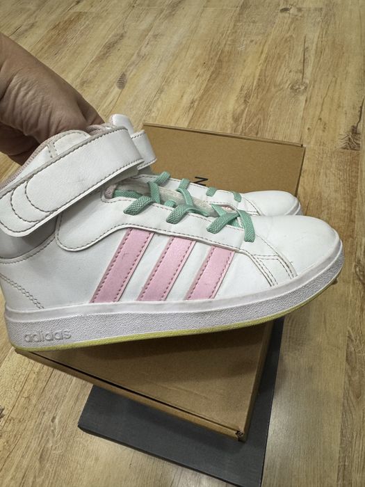 Adidas gheata fetite