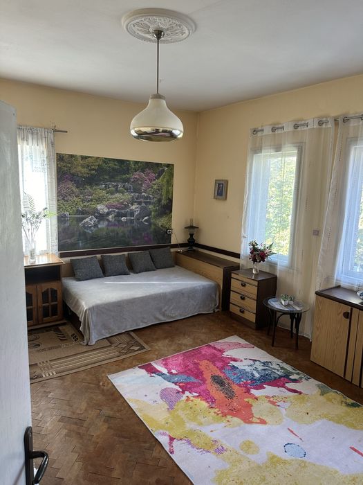 Дава се под наем Тристаен апартамент в Ямбол, Център - 105 кв.м за 382.5 € - Снимка #12