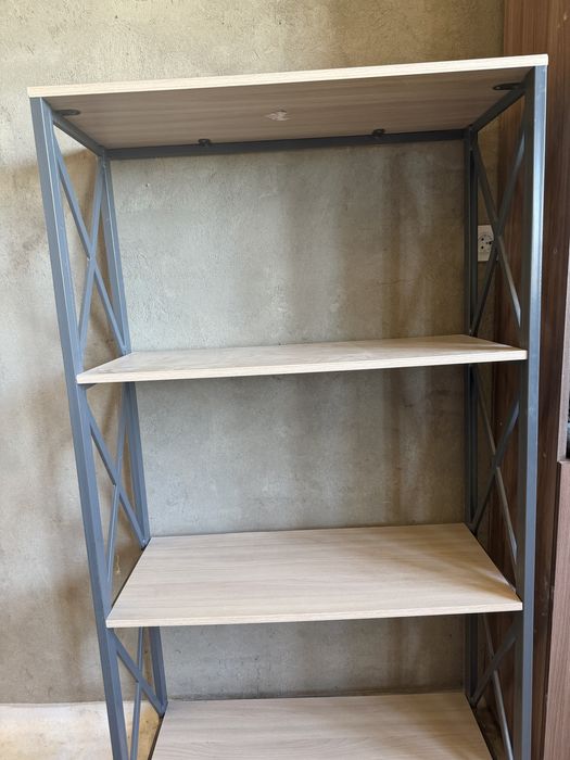 Продам Шкаф для книг