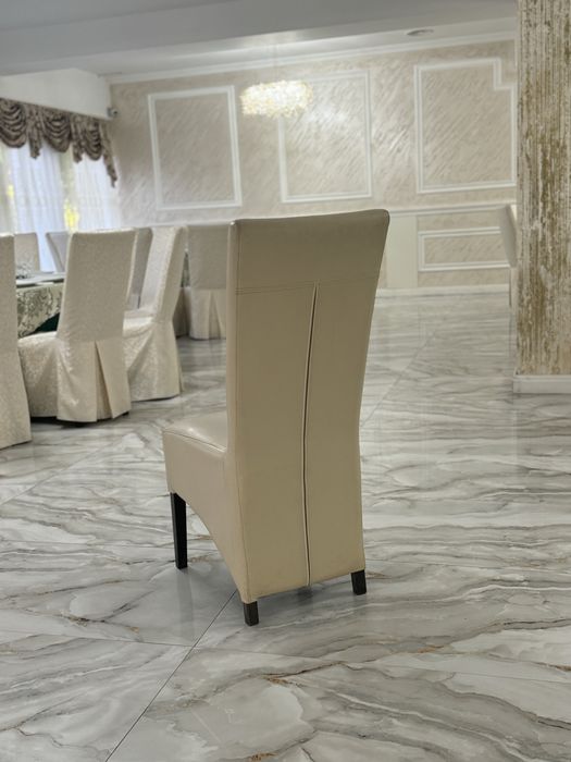 Scaune elegante pentru evenimente - stare foarte buna