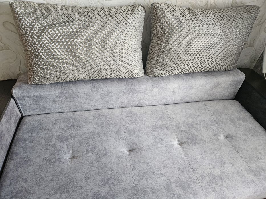 Продам диван в отличном состоянии