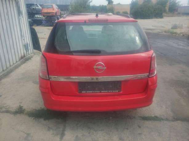 20 броя Opel Astra H на части