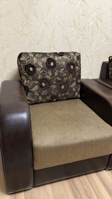 Продам диван кресла