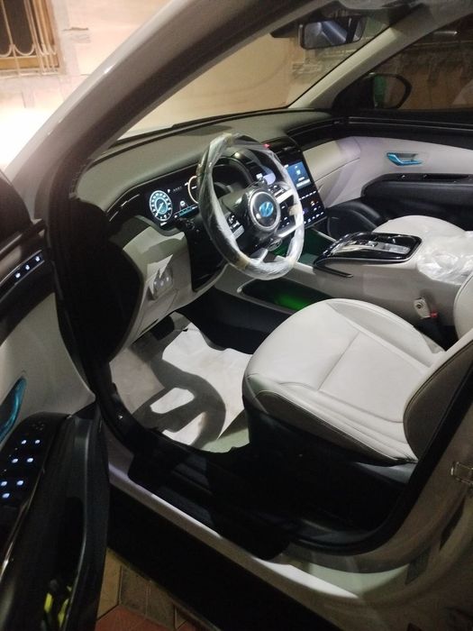 Hyundai TUCSON.. 2.5 mator full pozitsiya 2022yilda ishlab chiqarilgan