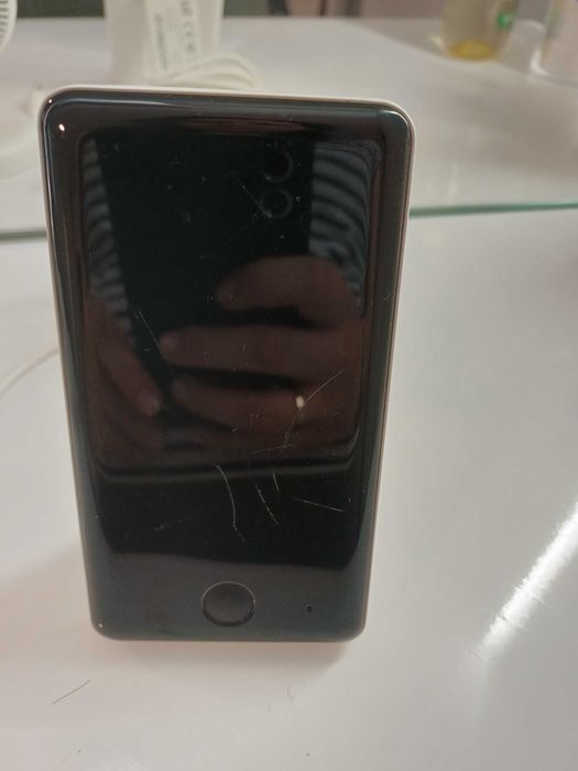 Бебефон с камера и приспивна музика