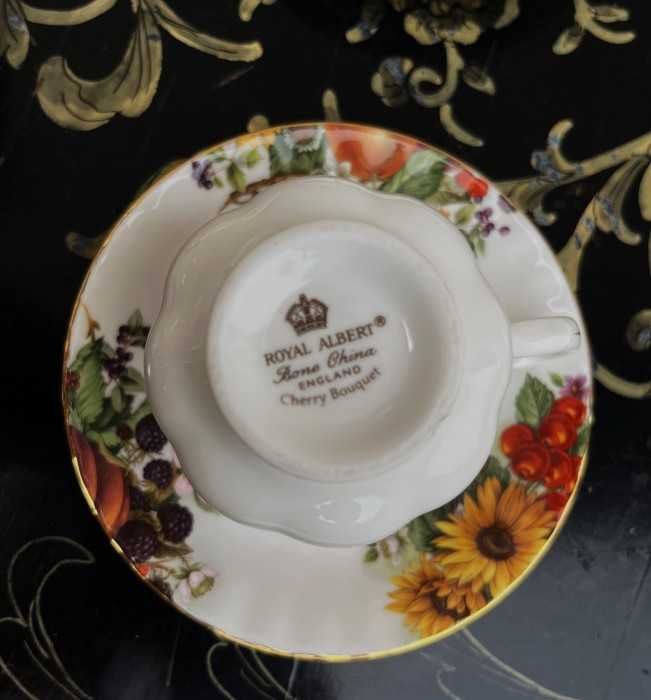 Elegant serviciu pentru cafea-Royal Albert-buchete florale-cirese-marcat-Anglia