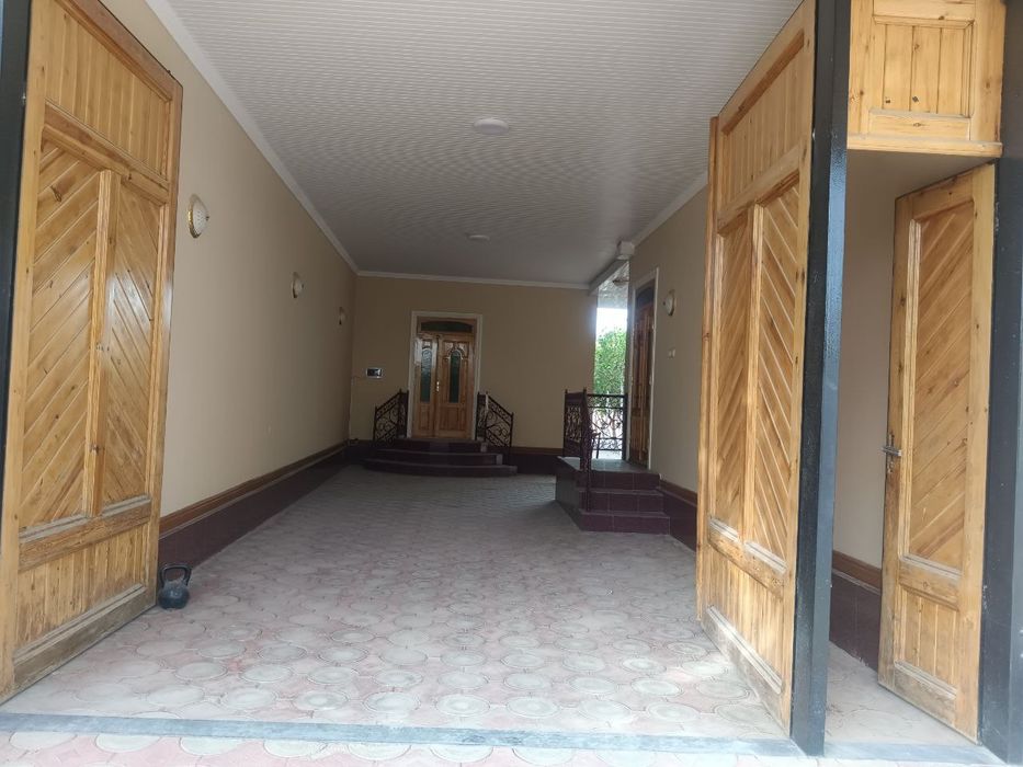 Гиждувон шахрида таер евро ремонт.  ховли сотилади. 10 сотих.