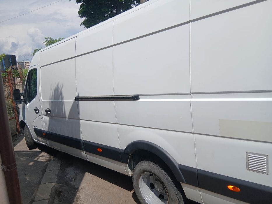 Vand Renault Master 3 fab 2015 cu dublu pe spate