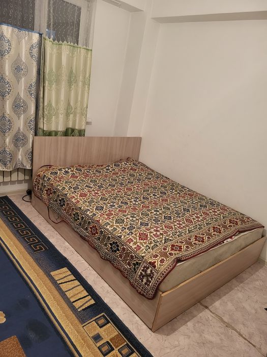 Спальный гарнитуру продам