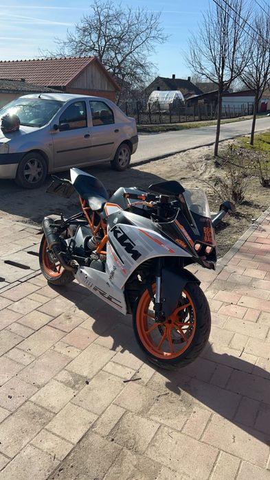 Vand KTM RC 390 2015-A2