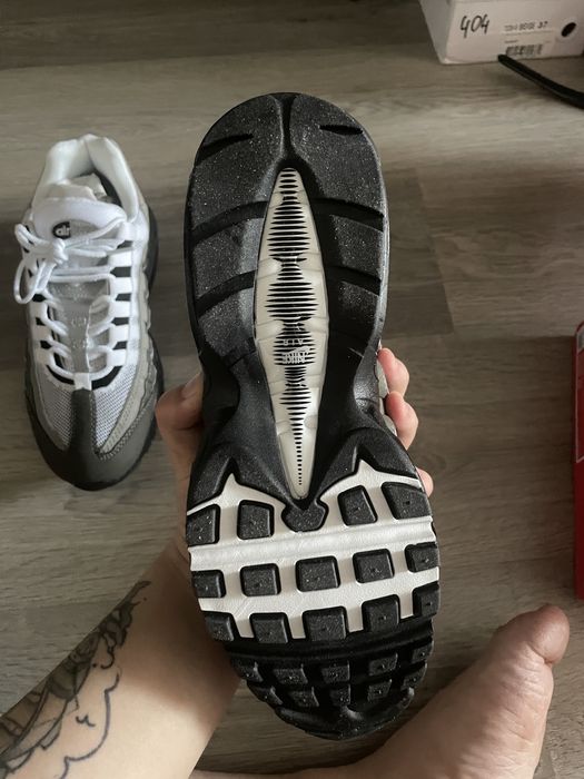 Продам Nike air max 95