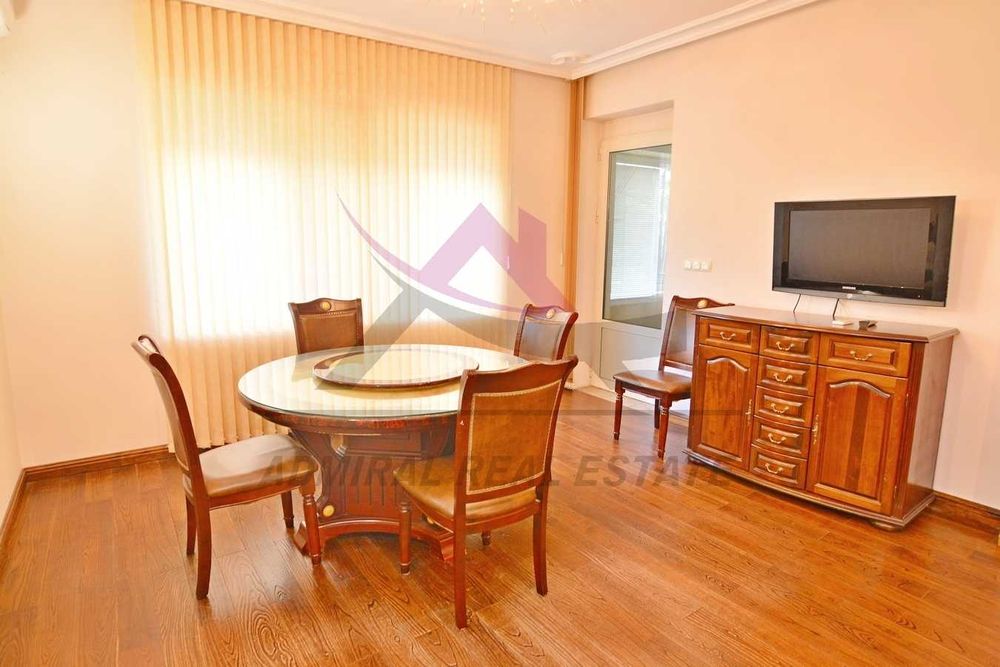 Дава се под наем Тристаен апартамент в Варна, Център - 90 кв.м за 767 € - Снимка #1