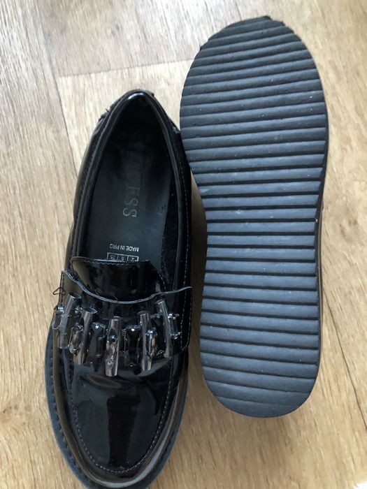 Туфли  на деаочку 35 размер