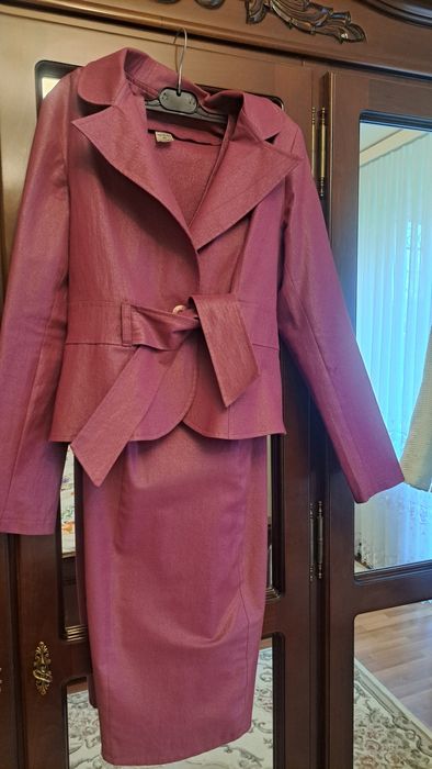 Costume  cu rochie si fusta