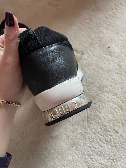 Lio Jo сникърси 37