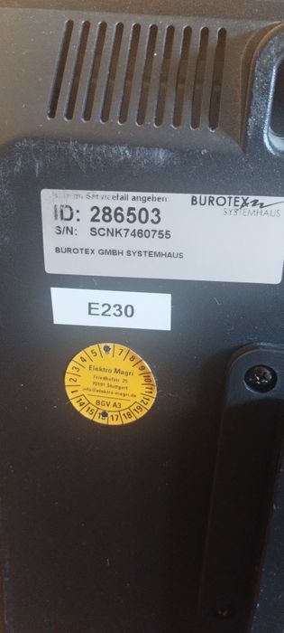 Монитор HP със стойка