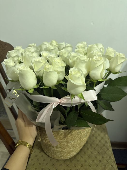 31 штук роза корзинасымен