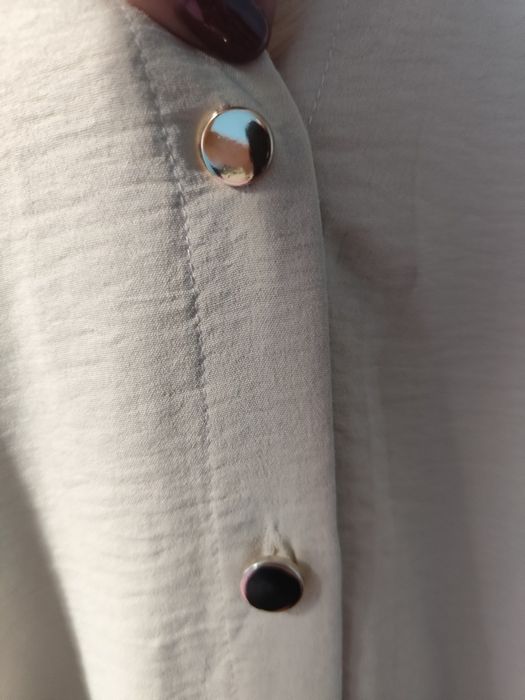 Бежова дамска риза