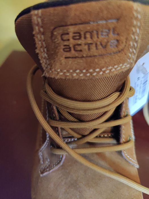 Bocanci Camel 350 ron redus la 300
