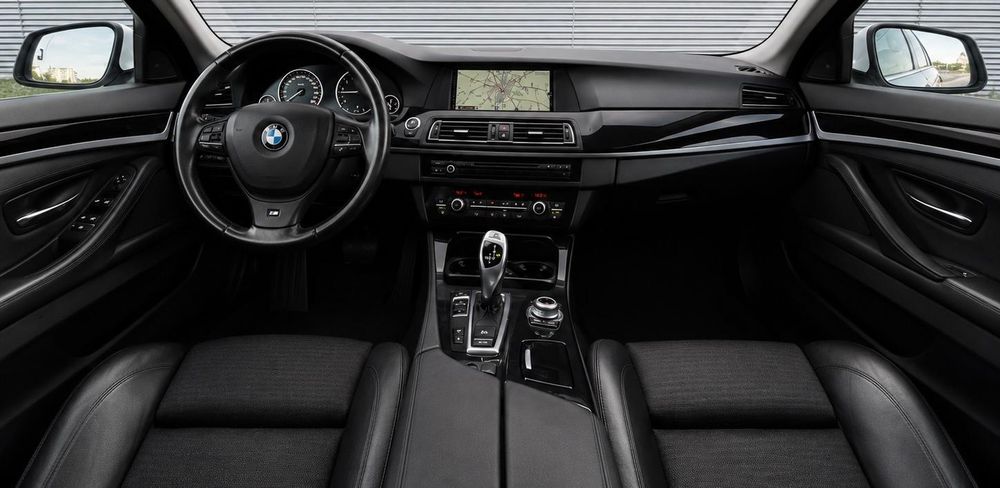 BMW 5 Series 2011 — imagine 3