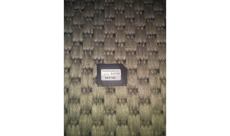 Продам MultiMediaCard 64 MB 1.8/3.0V