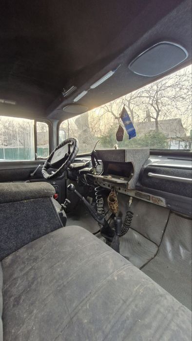 Продается ЗиЛ самосвал в хорошем состоянии остальные вопросы по телефо