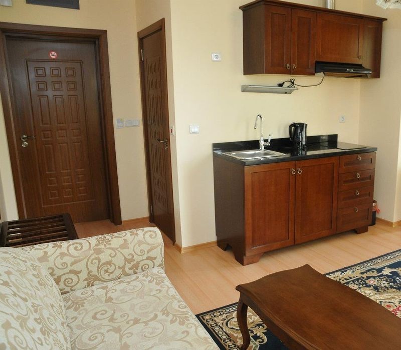 МЕЗОНЕТ за целогодишно ползване под наем Слънчев Бряг, топ локация