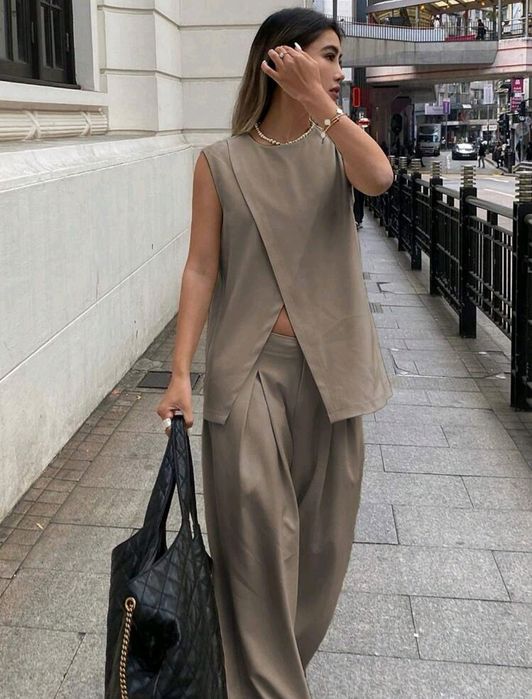 Дамски едноцветен комплект