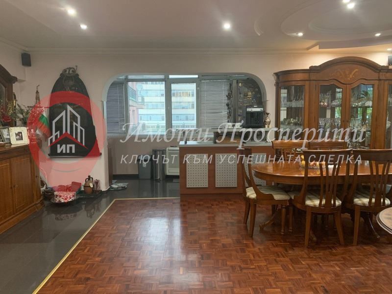 Продава се Многостаен апартамент в София, Лозенец - 168 кв.м за 3453 €/кв.м - Снимка #4