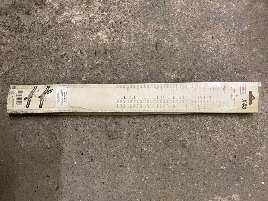 Продавам автомобилна чистачка “Champion”