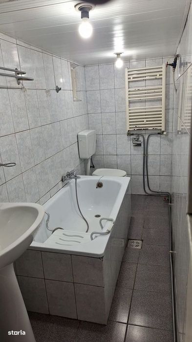 Casă 3 Camere – Cartier Cfr, Bacău – Teren 500 Mp